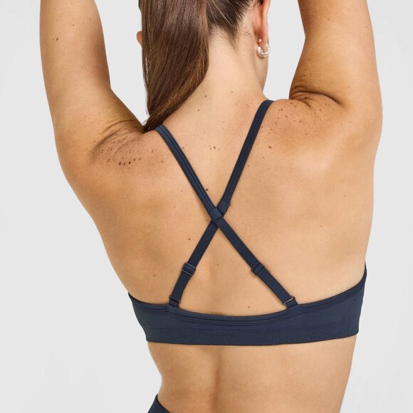 EnhanceLift™ Seamless Strappy Sports Bra with White Logo - Picture 4 of 6